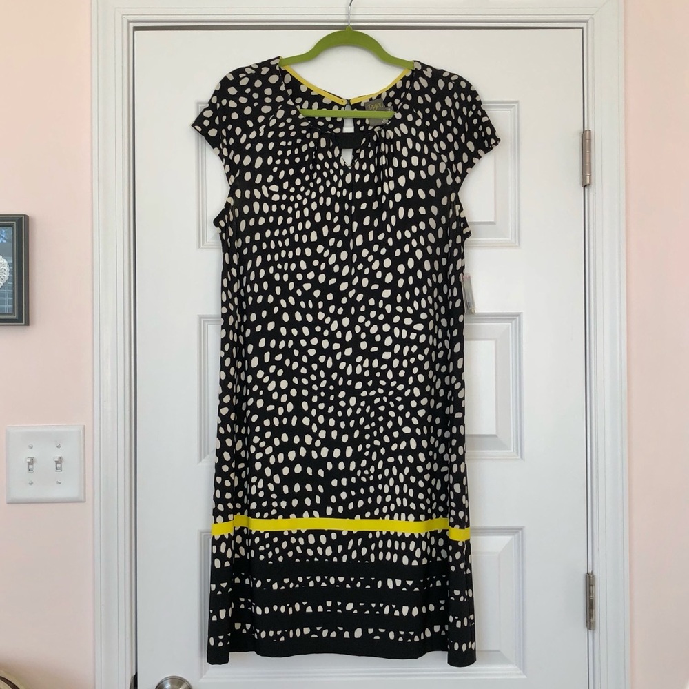 Taylor Shift Dress with Cap Sleeves